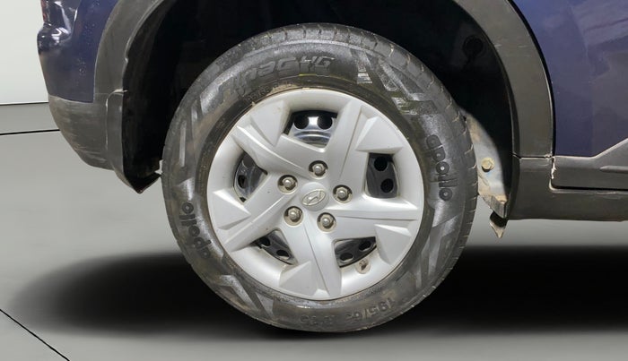 2020 Hyundai VENUE S 1.2, Petrol, Manual, 54,006 km, Right Rear Wheel