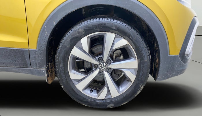 2023 Volkswagen TAIGUN TOPLINE 1.0 TSI MT, Petrol, Manual, 23,978 km, Right Front Wheel