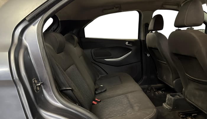 2016 Ford New Figo TREND 1.2 PETROL, Petrol, Manual, 1,22,891 km, Right Side Rear Door Cabin