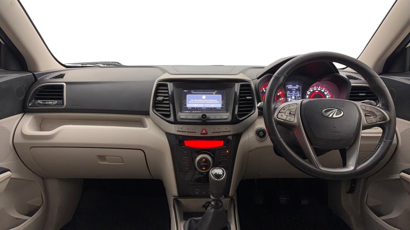 2019 Mahindra XUV300 W8 (O) 1.2 PETROL, Petrol, Manual, 64,948 km, Dashboard