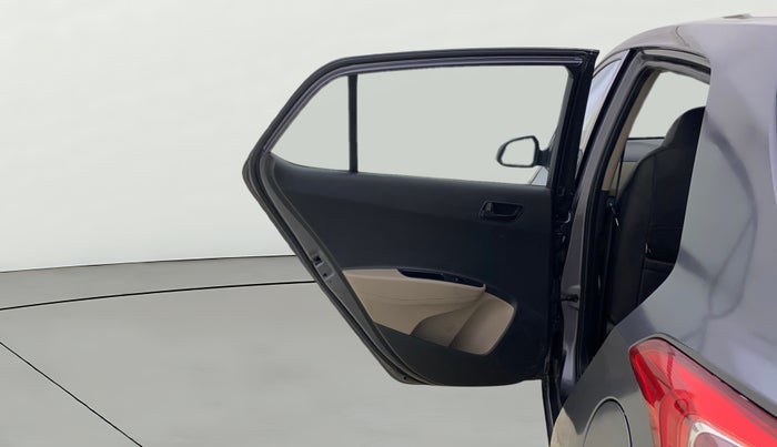 2018 Hyundai Grand i10 MAGNA AT 1.2 KAPPA VTVT, Petrol, Automatic, 79,336 km, LHS Rear Door