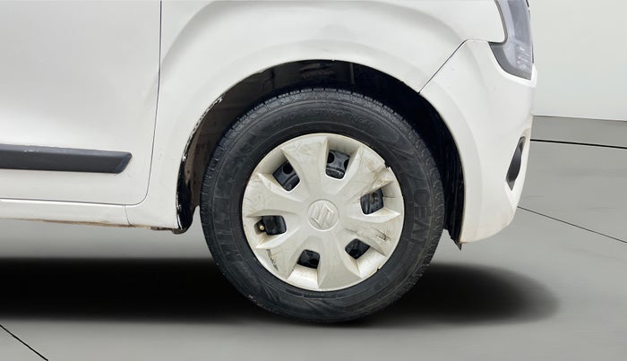 2019 Maruti New Wagon-R ZXI 1.2, CNG, Manual, 97,886 km, Right Front Wheel