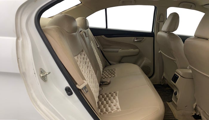 2016 Maruti Ciaz VXI, Petrol, Manual, 71,279 km, Right Side Rear Door Cabin