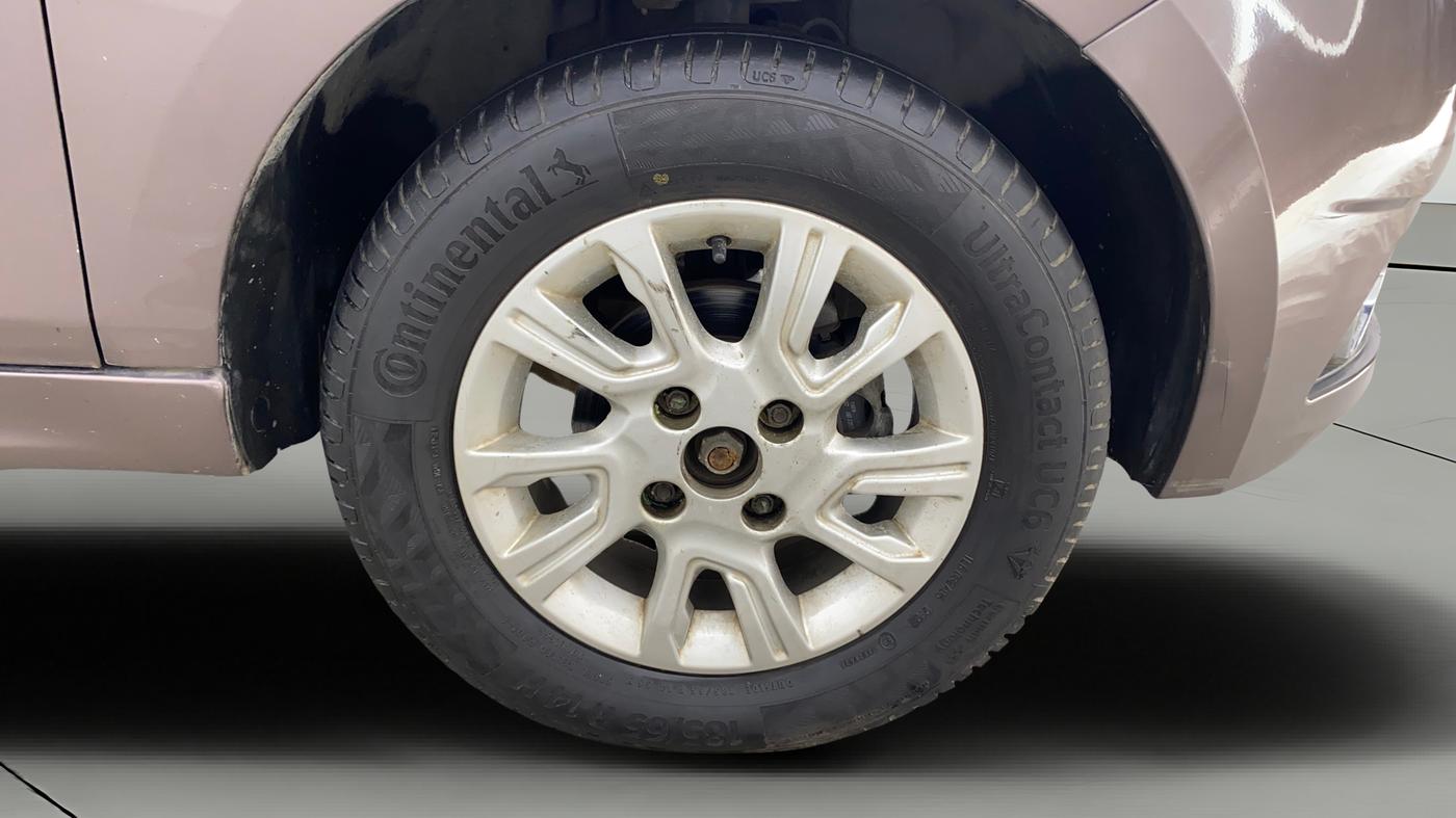 2016 Tata Tiago XZ PETROL, Petrol, Manual, 38,322 km, Right Front Wheel