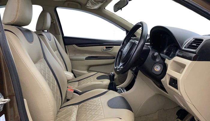 2018 Maruti Ciaz DELTA 1.4 MT PETROL, Petrol, Manual, 63,237 km, Right Side Front Door Cabin