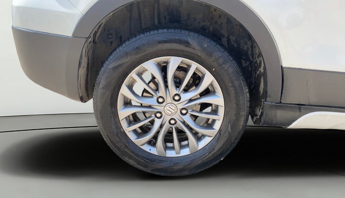 2017 Maruti S Cross ZETA 1.3, Diesel, Manual, 1,04,178 km, Right Rear Wheel