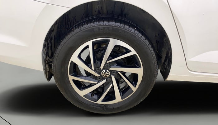 2023 Volkswagen VIRTUS TOPLINE TSI 1.0 MT, Petrol, Manual, 41,340 km, Right Rear Wheel