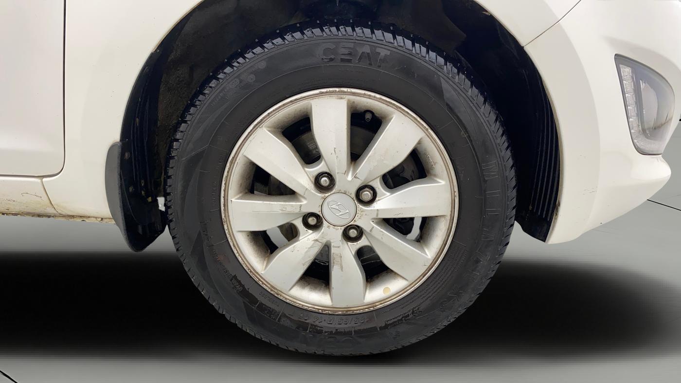 2014 Hyundai i20 SPORTZ 1.2, CNG, Manual, 46,253 km, Right Front Wheel