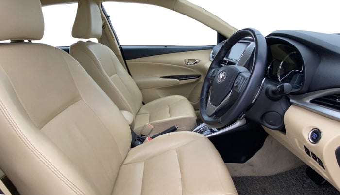 2018 Toyota YARIS VX CVT, Petrol, Automatic, 43,044 km, Right Side Front Door Cabin