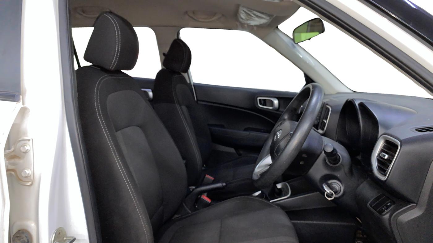 2021 Hyundai VENUE S 1.2, Petrol, Manual, 33,793 km, Right Side Front Door Cabin