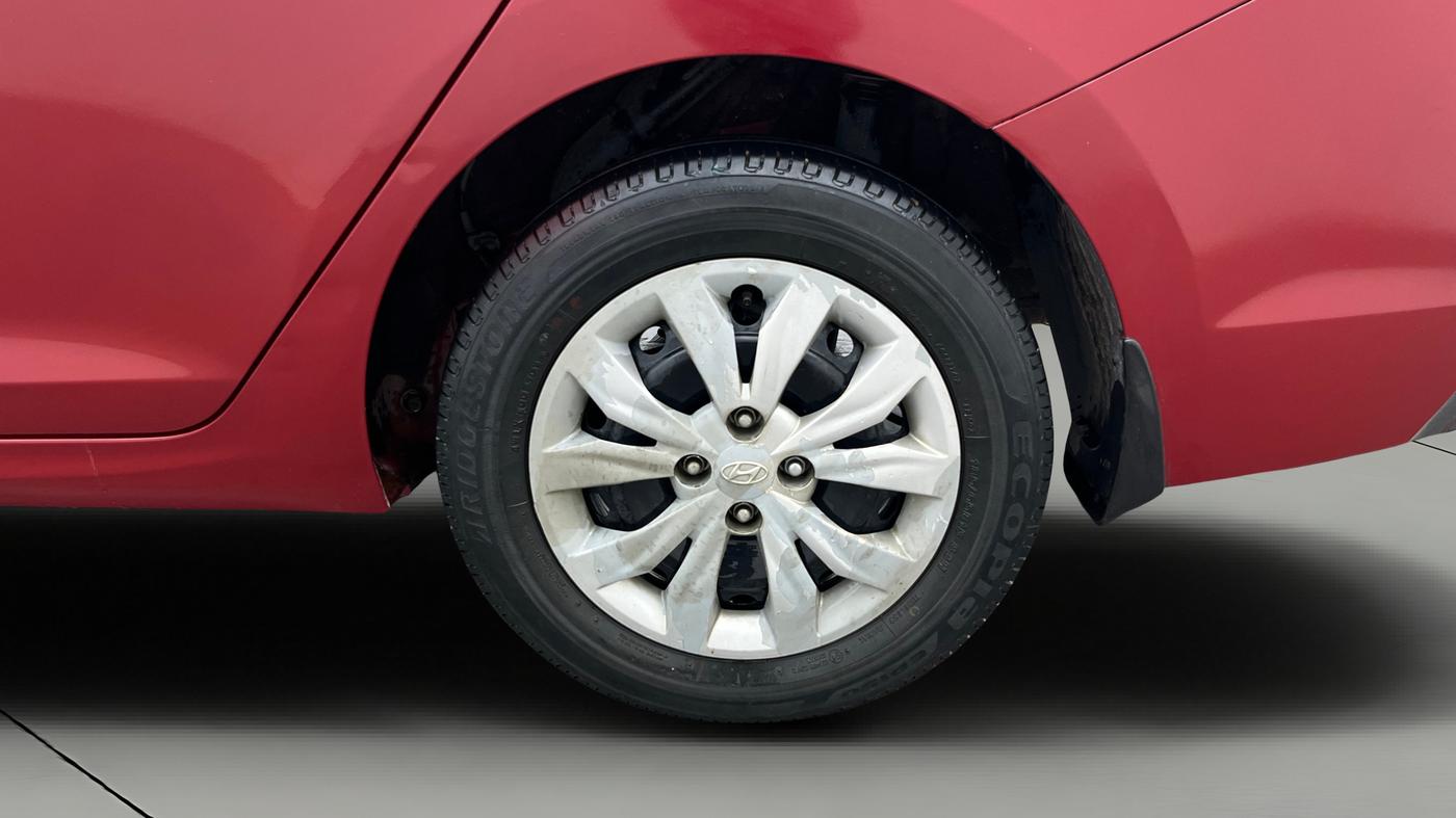 2019 Hyundai Verna 1.4 EX PETROL, Petrol, Manual, 89,110 km, Left Rear Wheel