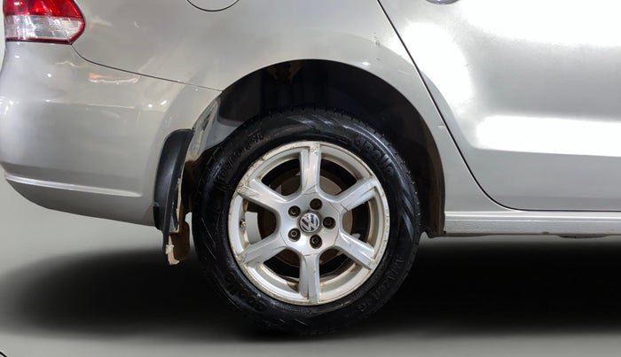 2013 Volkswagen Vento HIGHLINE 1.6 MPI, Petrol, Manual, 73,143 km, Right Rear Wheel