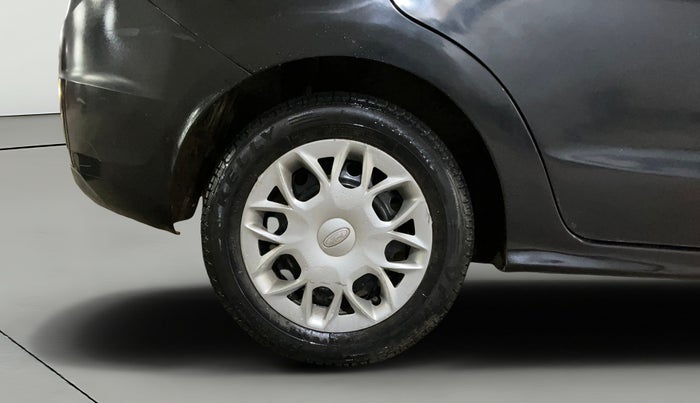 2015 Ford Figo Aspire TITANIUM 1.2 PETROL, CNG, Manual, 73,637 km, Right Rear Wheel