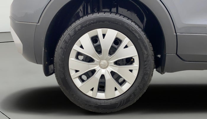 2024 Volkswagen TAIGUN COMFORTLINE 1.0 TSI MT, Petrol, Manual, 5,898 km, Right Rear Wheel