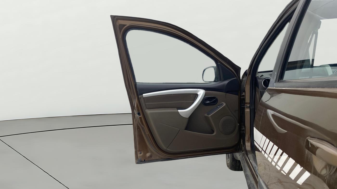 2018 Renault Duster RXS CVT, Petrol, Automatic, 98,904 km, LHS Front Door