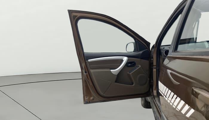 2018 Renault Duster RXS CVT, Petrol, Automatic, 98,805 km, LHS Front Door