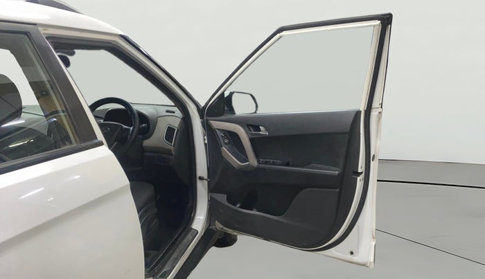 2016 Hyundai Creta SX PLUS 1.6 PETROL, Petrol, Manual, 79,599 km, RHS Front Door