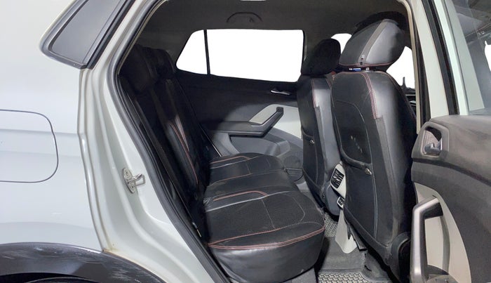 2022 Skoda KUSHAQ AMBITION 1.0L TSI MT, Petrol, Manual, 49,470 km, Right Side Rear Door Cabin