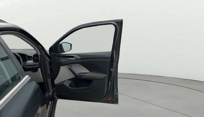 2022 Skoda KUSHAQ AMBITION 1.0L TSI MT, Petrol, Manual, 47,058 km, RHS Front Door