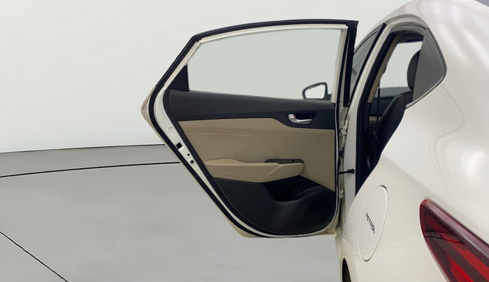 2018 Hyundai Verna 1.6 VTVT SX, Petrol, Manual, 50,169 km, LHS Rear Door