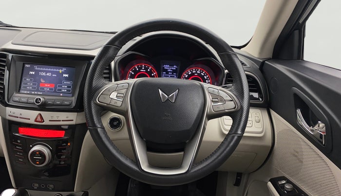 2024 Mahindra XUV300 W8 (O) 1.2 PETROL AMT, Petrol, Automatic, 17,792 km, Steering Wheel Close Up