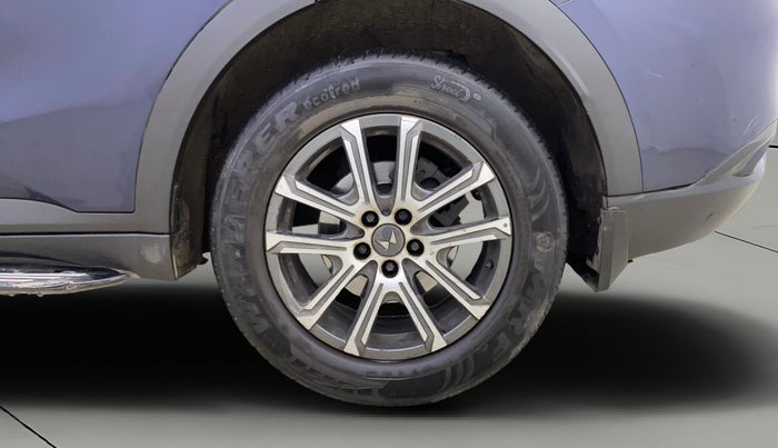 2021 Mahindra XUV700 AX 7 LUXURY P AT 7 STR, Petrol, Automatic, 73,781 km, Left Rear Wheel