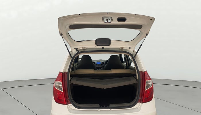 2014 Hyundai i10 SPORTZ 1.1, Petrol, Manual, 57,816 km, Boot Door Open