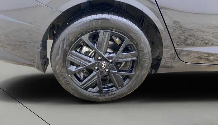 2024 Hyundai Verna SX (O) 1.5 TURBO PETROL DCT, Petrol, Automatic, 15,541 km, Right Rear Wheel