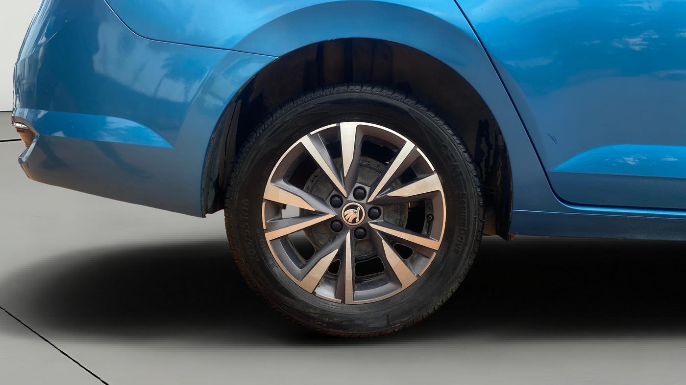 2022 Skoda SLAVIA STYLE 1.5L TSI DSG, Petrol, Automatic, 50,827 km, Right Rear Wheel
