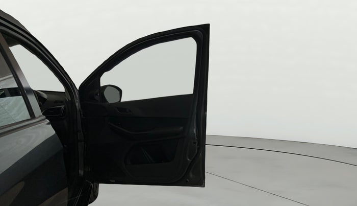 2022 Tata TIAGO NRG XZ AMT, Petrol, Automatic, 27,905 km, RHS Front Door