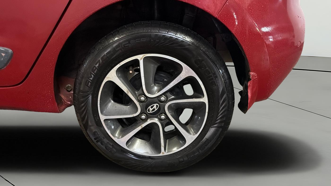 2018 Hyundai Grand i10 SPORTZ AT 1.2 KAPPA VTVT, Petrol, Automatic, 28,328 km, Left Rear Wheel