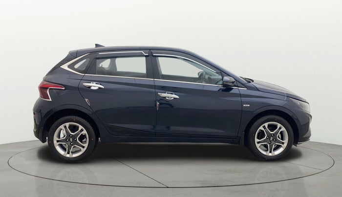 2025 Hyundai NEW I20 Sportz (O) 1.2 IVT, Petrol, Automatic, 2,915 km, Right Side View