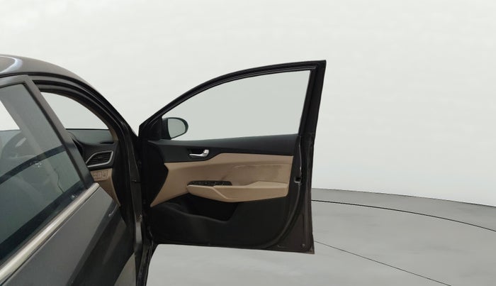 2019 Hyundai Verna 1.6 VTVT SX, Petrol, Manual, 49,243 km, RHS Front Door