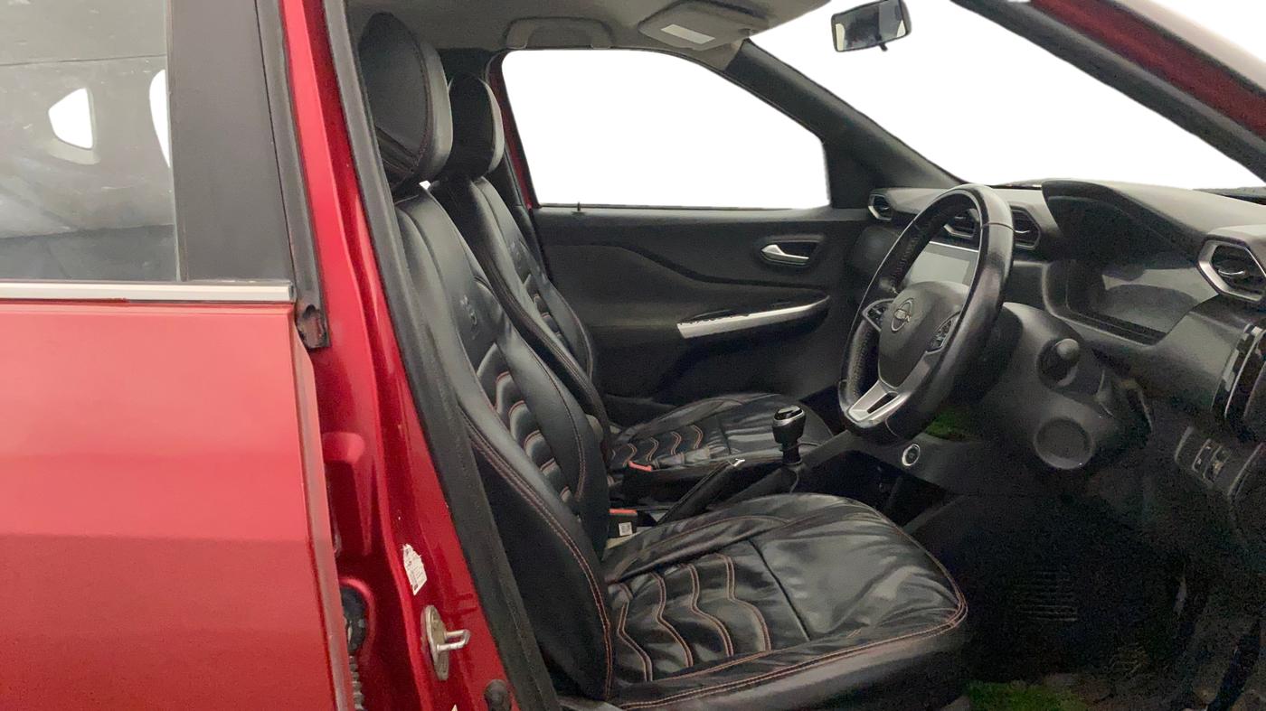 2021 Nissan MAGNITE XV PREMIUM DUAL TONE, Petrol, Manual, 92,235 km, Right Side Front Door Cabin