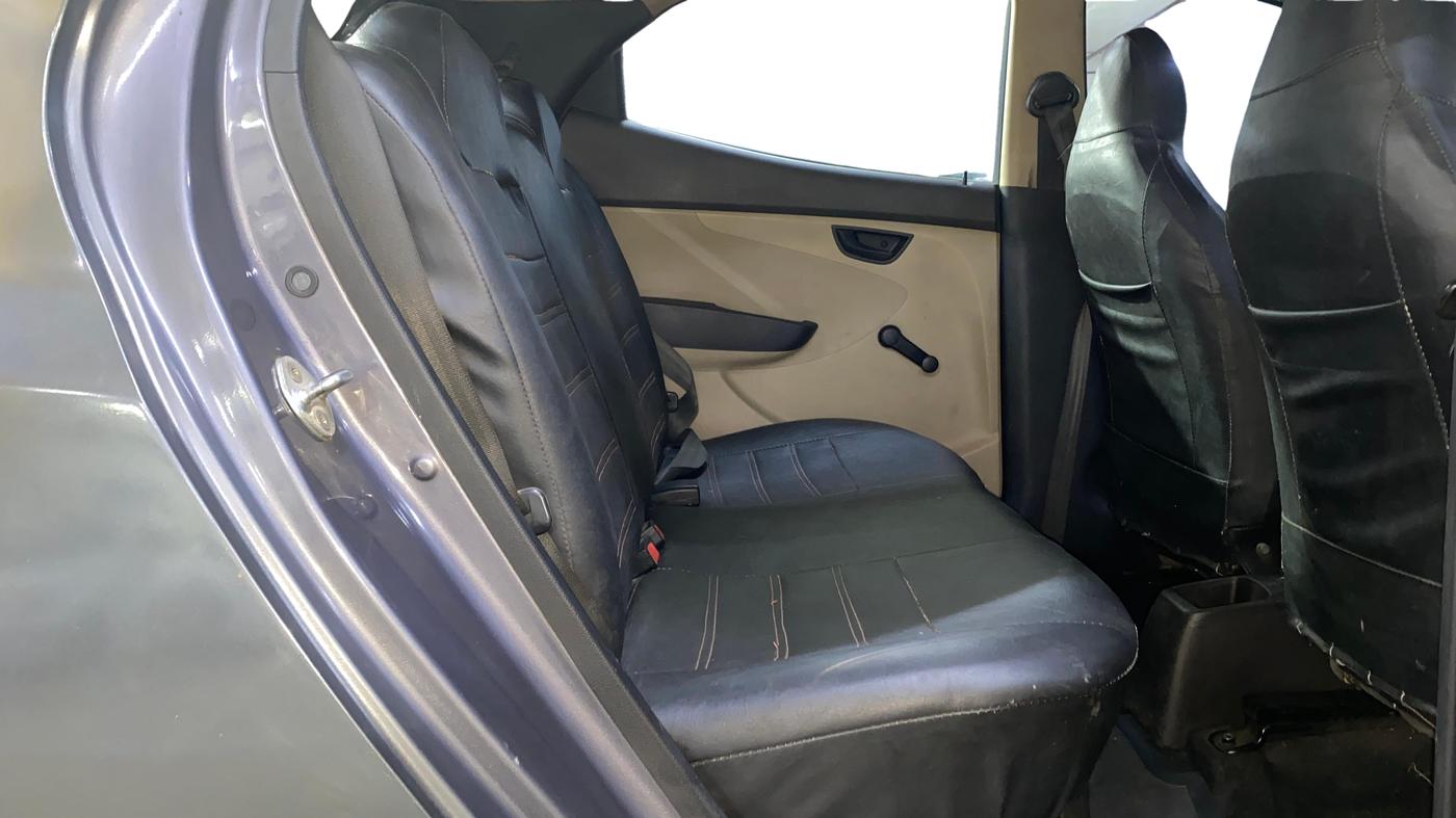 2015 Hyundai Eon ERA +, Petrol, Manual, 84,222 km, Right Side Rear Door Cabin