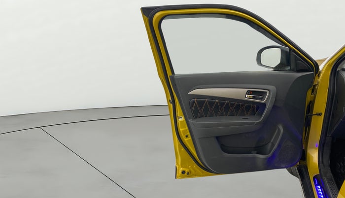 2016 Maruti Vitara Brezza ZDI PLUS, Diesel, Manual, 83,320 km, LHS Front Door