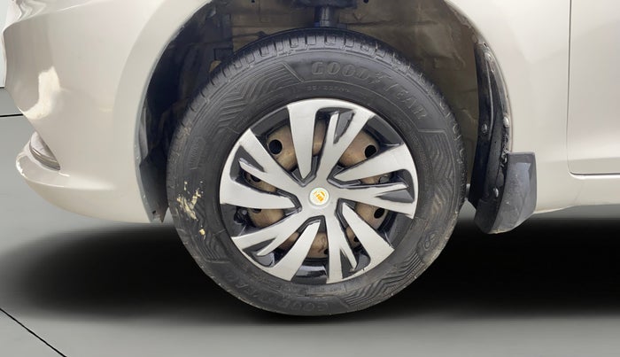 2016 Maruti Swift Dzire VXI, Petrol, Manual, 37,575 km, Left Front Wheel