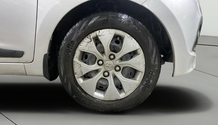 2015 Hyundai Xcent S 1.2, Petrol, Manual, 66,661 km, Right Front Wheel
