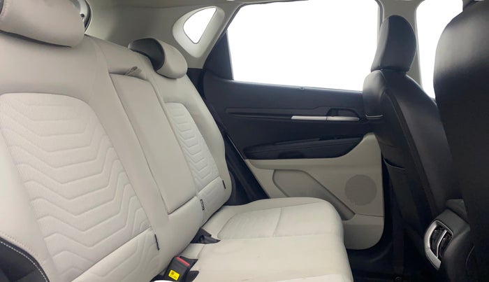 2022 KIA SONET HTX 1.0 DCT, Petrol, Automatic, 29,010 km, Right Side Rear Door Cabin