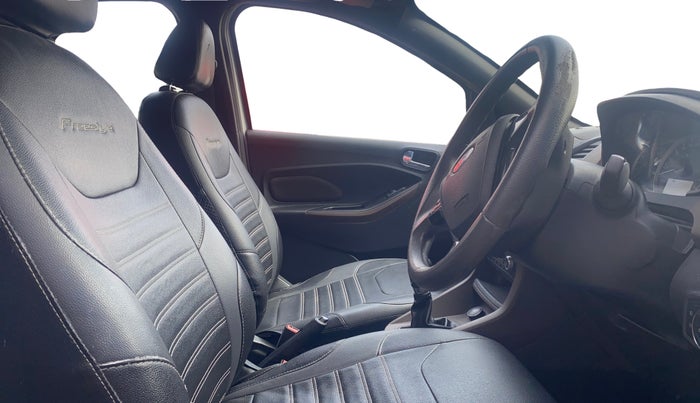 2018 Ford FREESTYLE TITANIUM 1.2 PETROL, Petrol, Manual, 68,864 km, Right Side Front Door Cabin