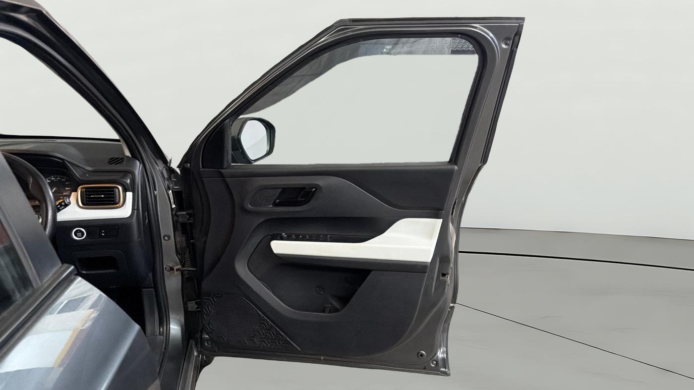 2022 Tata PUNCH ACCOMPLISHED AMT, Petrol, Automatic, 61,170 km, RHS Front Door