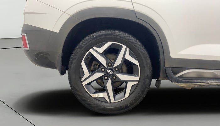 2021 Hyundai ALCAZAR PRESTIGE 1.5 MT 7STR, Diesel, Manual, 43,823 km, Right Rear Wheel