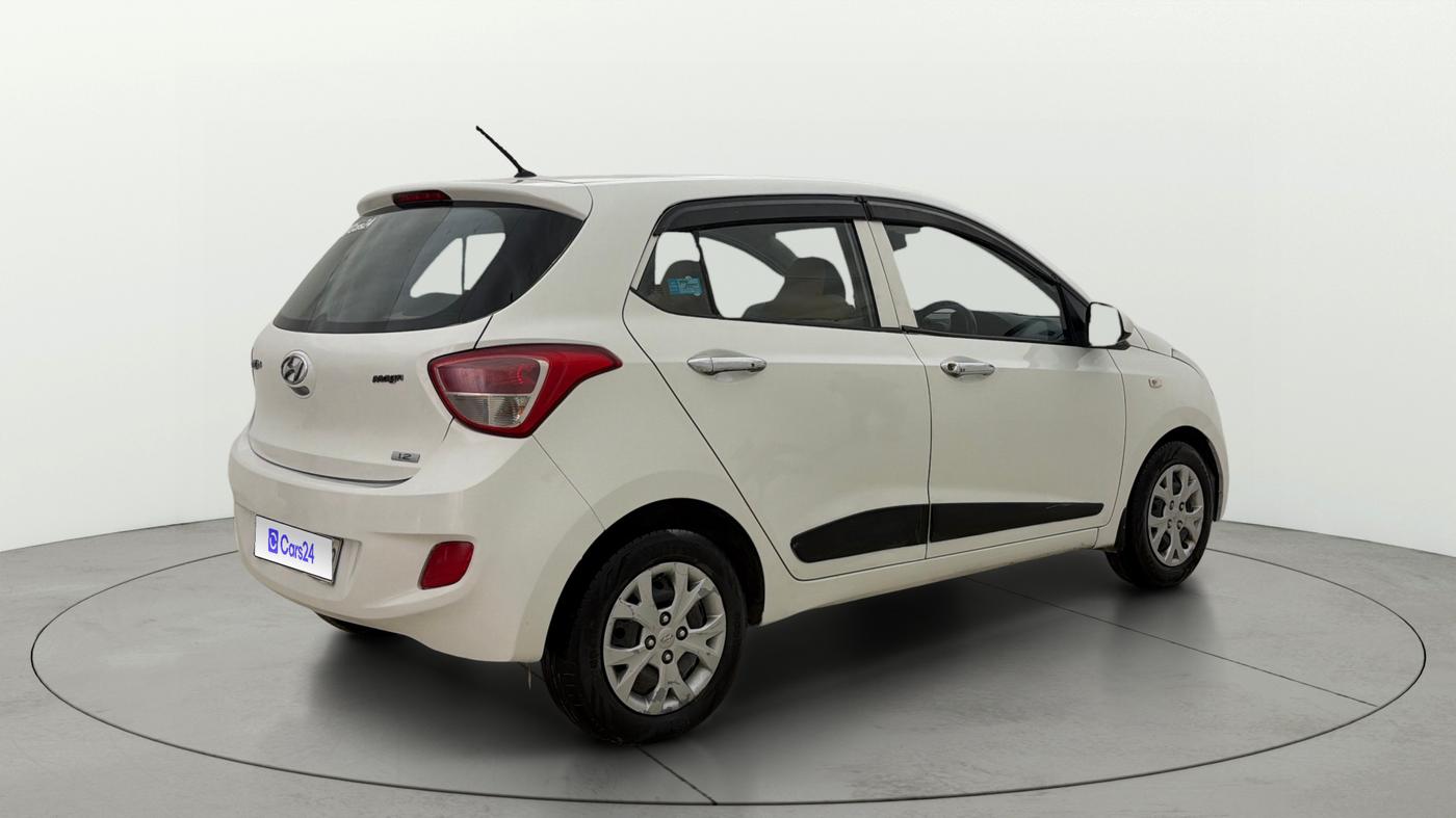 2015 Hyundai Grand i10 MAGNA 1.2 KAPPA VTVT, Petrol, Manual, 98,757 km, Right Back Diagonal