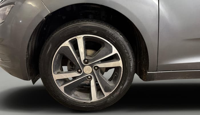 2021 Tata ALTROZ XZ PETROL, Petrol, Manual, 38,358 km, Left Front Wheel