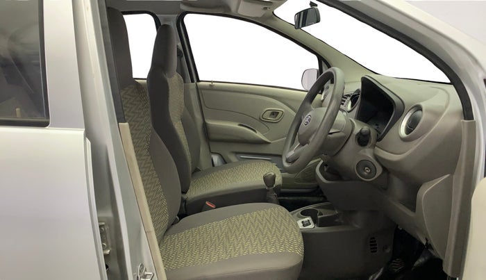 2017 Datsun Redi Go T (O), Petrol, Manual, 63,316 km, Right Side Front Door Cabin