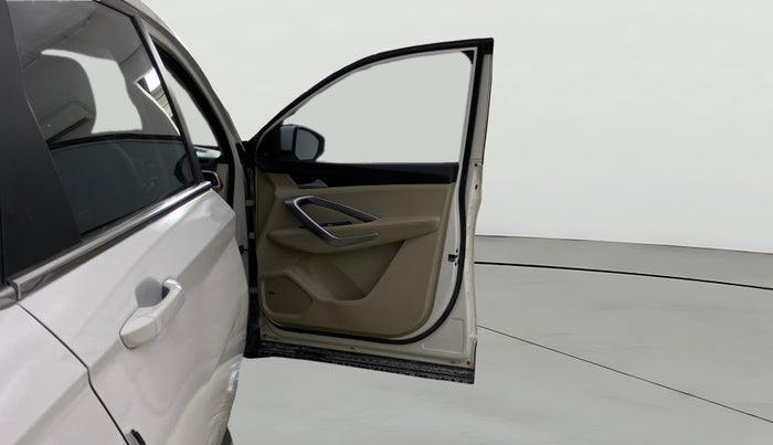 2021 MG HECTOR SHARP 2.0 DIESEL, Diesel, Manual, 98,703 km, RHS Front Door