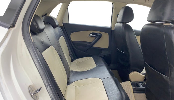 2014 Volkswagen Polo HIGHLINE1.5L, Diesel, Manual, 1,13,270 km, Right Side Rear Door Cabin