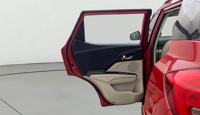 2021 Mahindra XUV300 W8 (O) 1.2 PETROL, Petrol, Manual, 55,687 km, LHS Rear Door