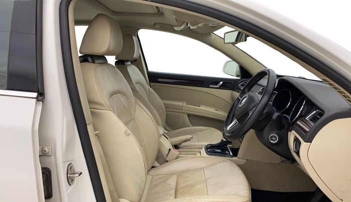 2014 Skoda Superb ELEGANCE 1.8 TSI AT, Petrol, Automatic, 64,620 km, Right Side Front Door Cabin