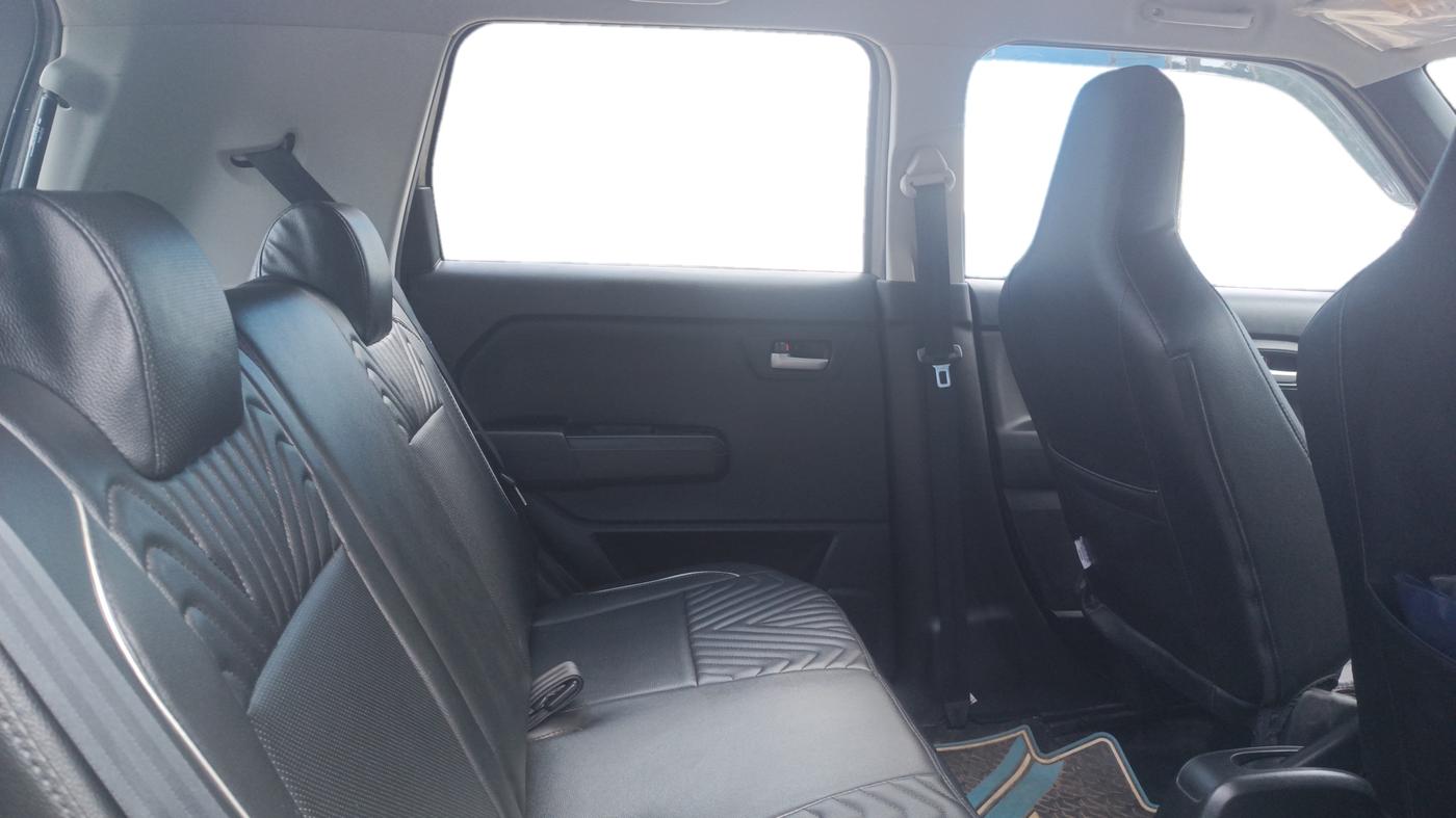 2022 Maruti New Wagon-R ZXI 1.2, Petrol, Manual, 15,350 km, Right Side Rear Door Cabin